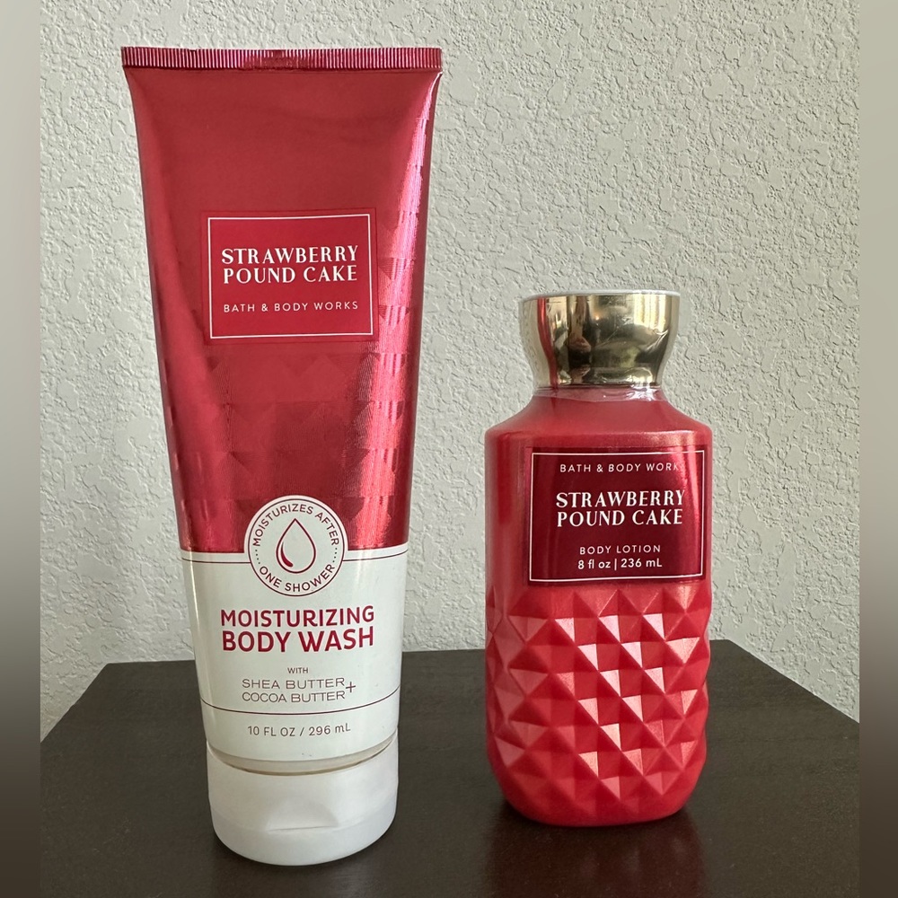 Strawberry Pound Cake Moisturizing Lotion & Moisturizing Body Wash Bundle - Picture 2 of 3
